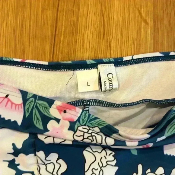 Court de vague women’s flower print swim shorts- Large - Picture 4 of 5